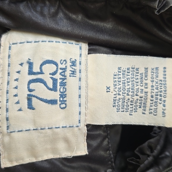725 | Stylish Cropped  Bomber Puffer Jacket - Picture 4 of 5
